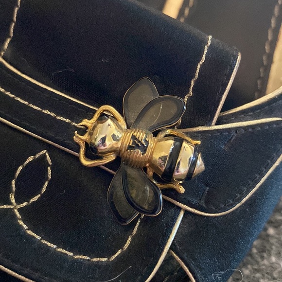 Authentic Louis Vuitton, bee high heels - Picture 6 of 10